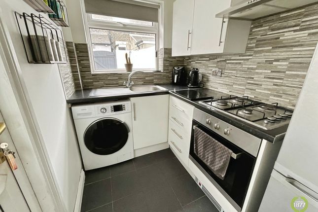26 Prestwich Street, Burnley photo 4