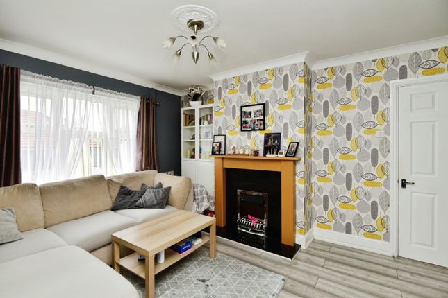 127, Pinfold Avenue, Stoke-on-Trent photo 2