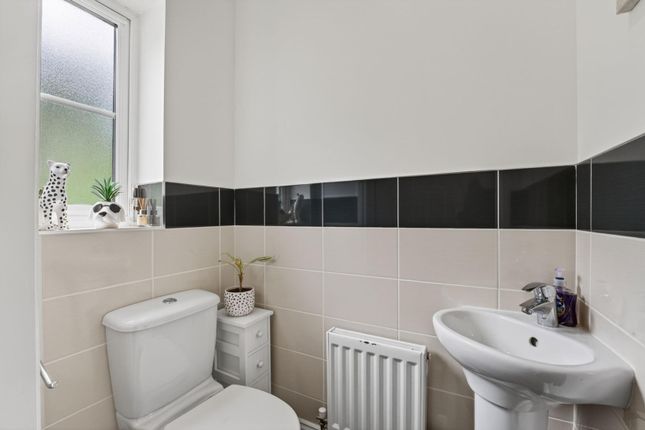 2, Whitchurch Walk, St. Neots photo 4