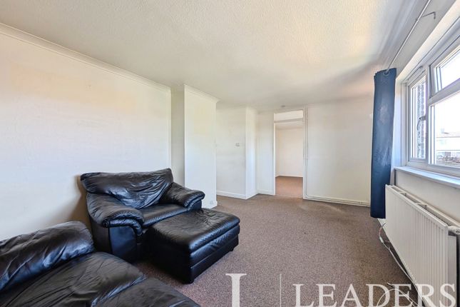 124, Radburn Close, Harlow photo 4