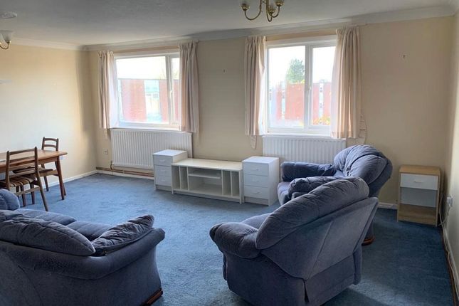 86, Chiltern Way, Northampton photo 3