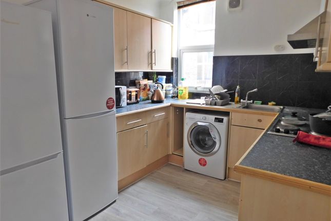 110 and 110a, Hill Lane, Southampton photo 2