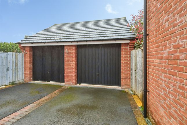6, Gretton Close, Burton-On-Trent photo 2