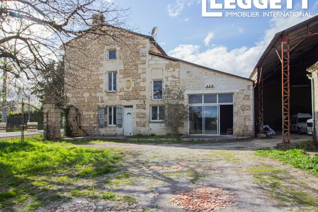 Thumbnail Villa for sale in 10 Route De Saint Jean D’Angely, Vindelle, Charente, Nouvelle-Aquitaine