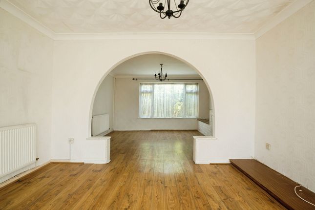 6, Heol Y Gaer, Cardiff photo 3