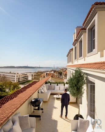 Thumbnail Apartment for sale in Misericórdia, Lisboa, Portugal