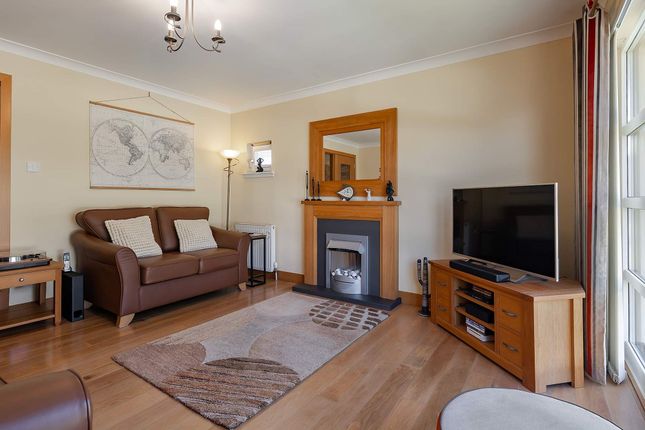 8 Carriden Place, Bo'ness photo 4