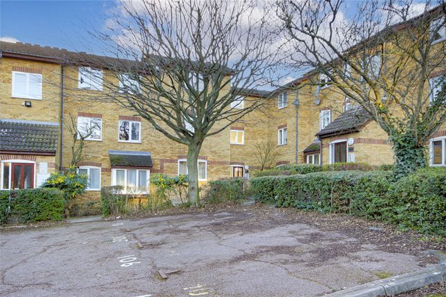 Thumbnail Flat to rent in Greenway Close, Friern Barnet, London
