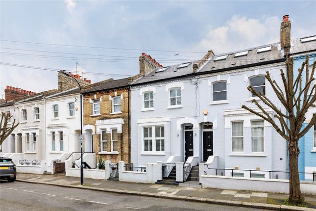 Flat for sale in Reporton Road, Fulham, London