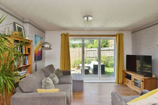 2, Nursery Gardens, Milton Keynes photo 4