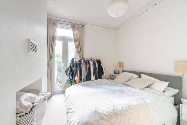 Flat for sale in Comyn Road, Clapham Junction, London