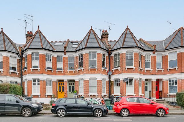 Flat for sale in Nightingale Lane, London