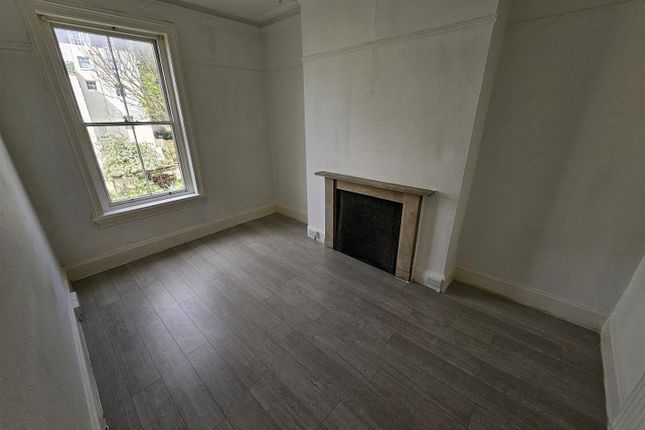 Flat to rent in Sillwood Road, Brighton