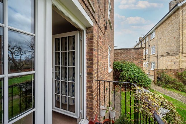 Southfields Court, Southfields photo 4