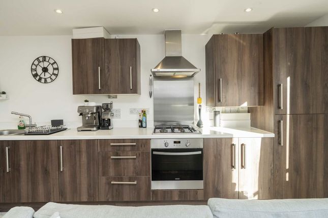 Broadwater Road, London photo 2
