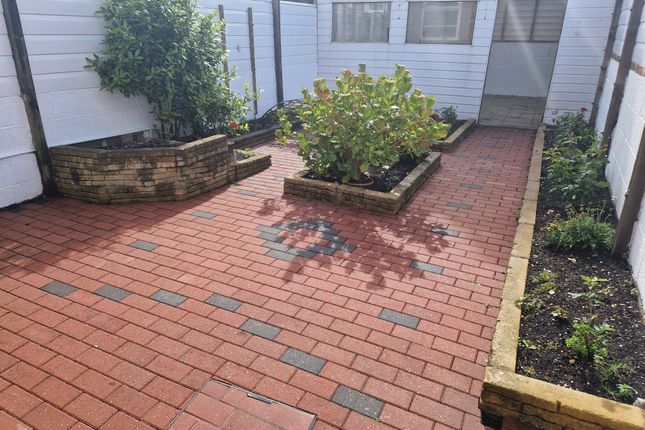 2 Edward Road, PARKSTONE, POOLE photo 2