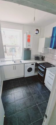 Thumbnail Maisonette to rent in Norwood Road, Herne Hill