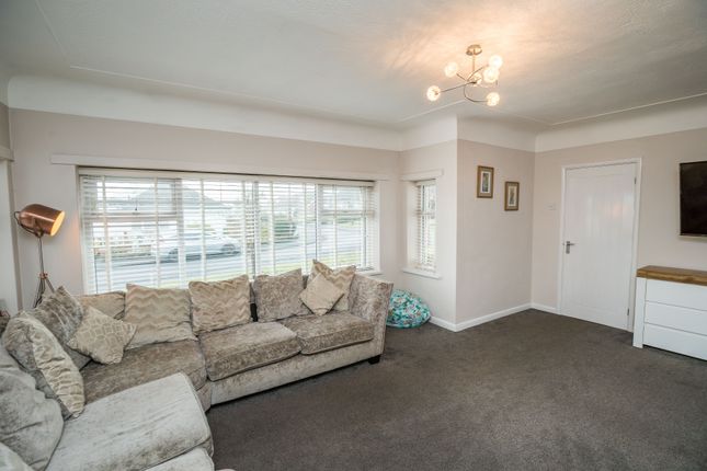 19, Inglegreen, Heswall photo 4