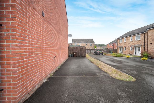 48, Llwybr Y Coetir, Caerphilly photo 4