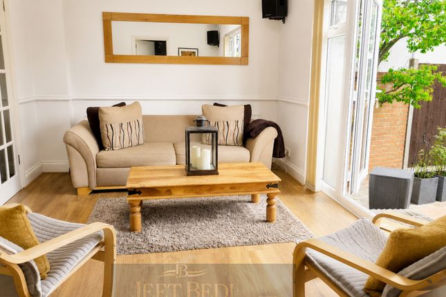 353, Kingshill Avenue, Hayes photo 4