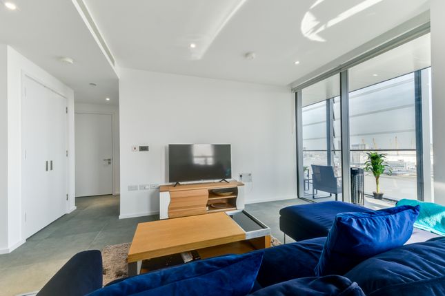 Flat for sale in Dollar Bay, Lawn House Close, London