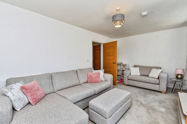 46, Oakley Way, Frome photo 4