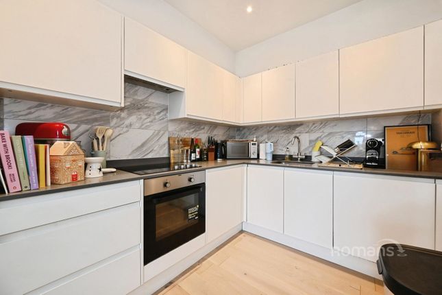 50, Compass Court, Cain Road photo 4