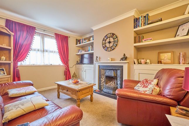 3, Gladstone Terrace, Hinckley photo 2