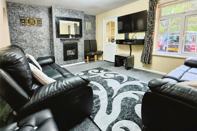 8, Spruce Drive, Telford photo 2