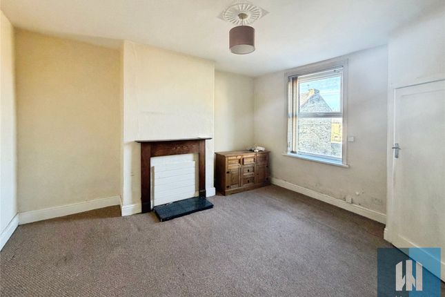 40, School Street, Huddersfield photo 2