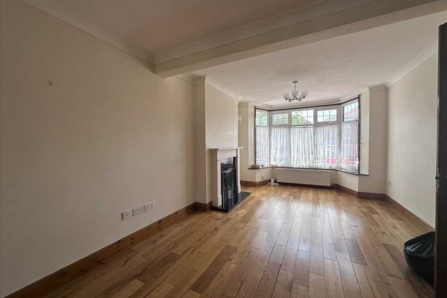 80, Braithwaite Gardens, Stanmore photo 2