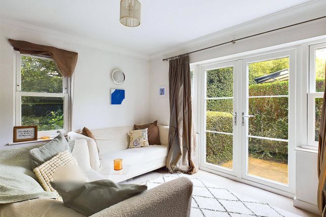 3 Roxborough House,, Northcote Road, St Margarets photo 3