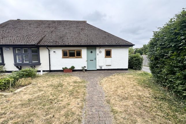 2 bed property for rent in Farrier Close, Weavering, Maidstone ME14