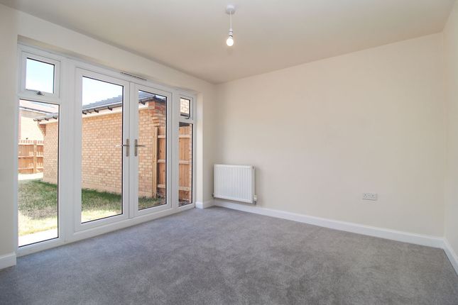 30, Bluebell Road, Wixams photo 4