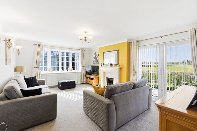 9 Dovecote Gardens, Goole photo 3