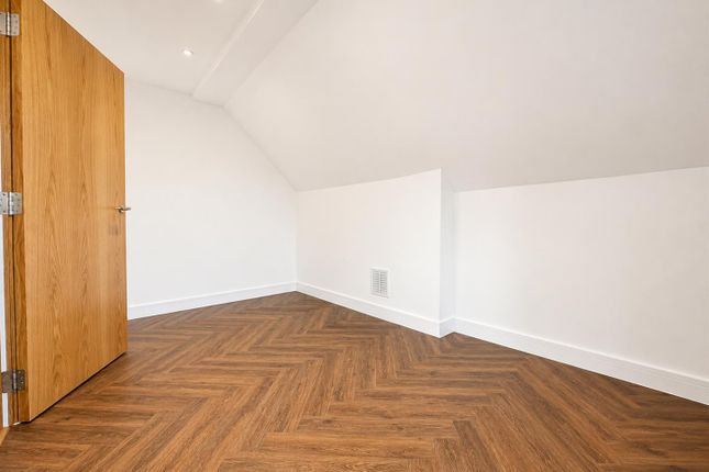 4 Lotus Mews, 152 Fleet Road, Fleet photo 4