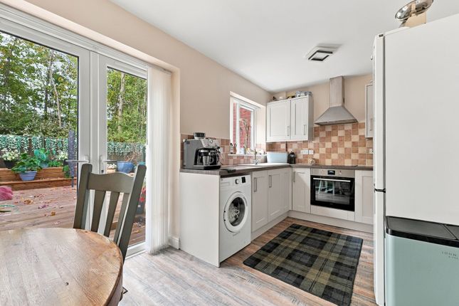 60b Pilsley Road, Chesterfield photo 2