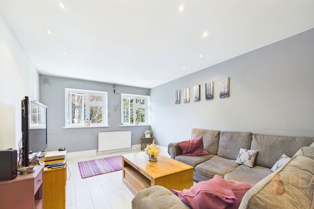 12a Loxley Gardens Bulkington Avenue, Worthing photo 2