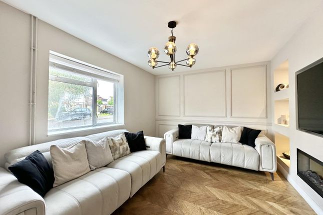 12, Birch Avenue, West Drayton photo 2