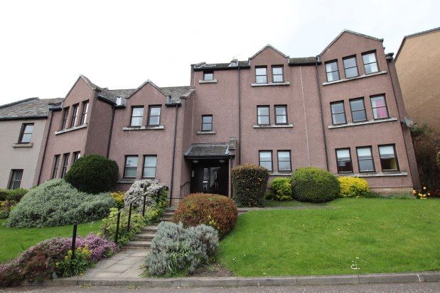 Flat to rent in Osborne Place, Dundee