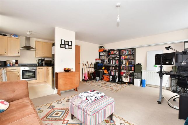 Flat for sale in Bingley Court, Canterbury, Kent