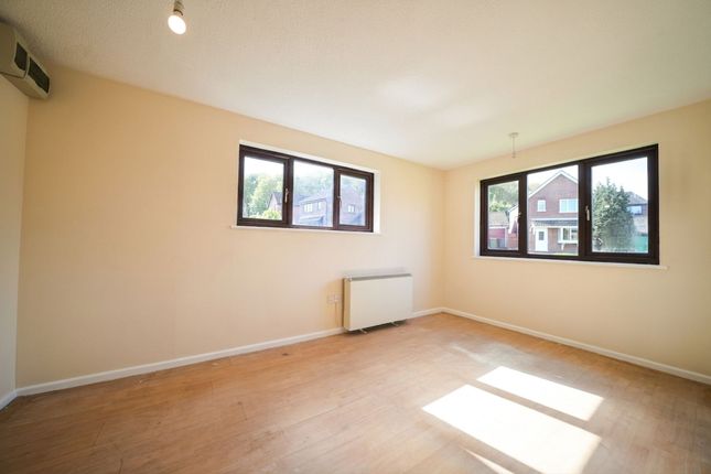 27 Henry Blogg Road, Cromer photo 3