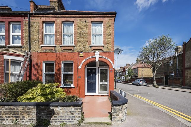Thumbnail Flat for sale in Clementina Road, London