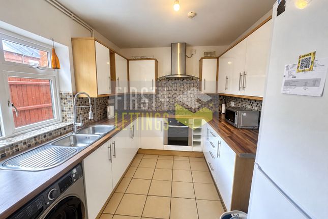 Clarendon Park Road, Leicester photo 2