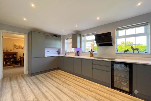 21 Hayton Close, Luton, Bedfordshire photo 4