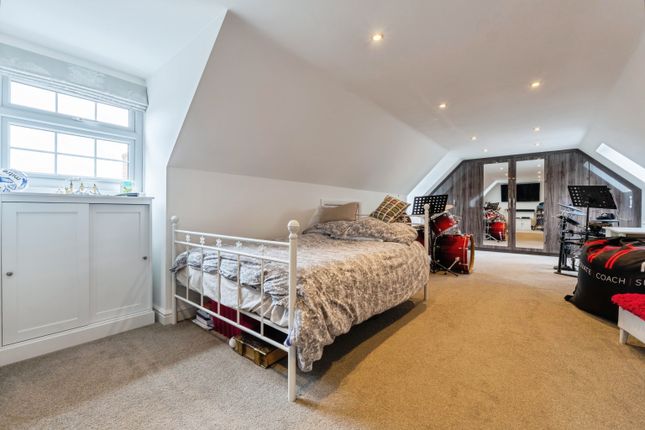 6, Badgers Croft, Coalville photo 4