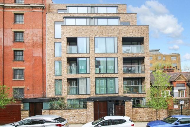 Thumbnail Flat to rent in Cliff Villas, London