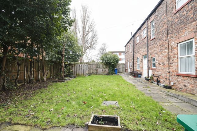 16 Green Lane, Manchester photo 4