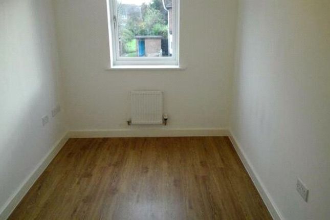8 Hamilton Court Powell Road, Basildon photo 5