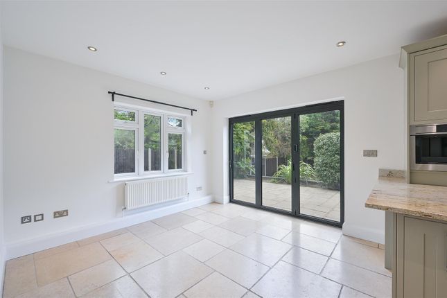 2, Longdown Lane North, Epsom photo 4